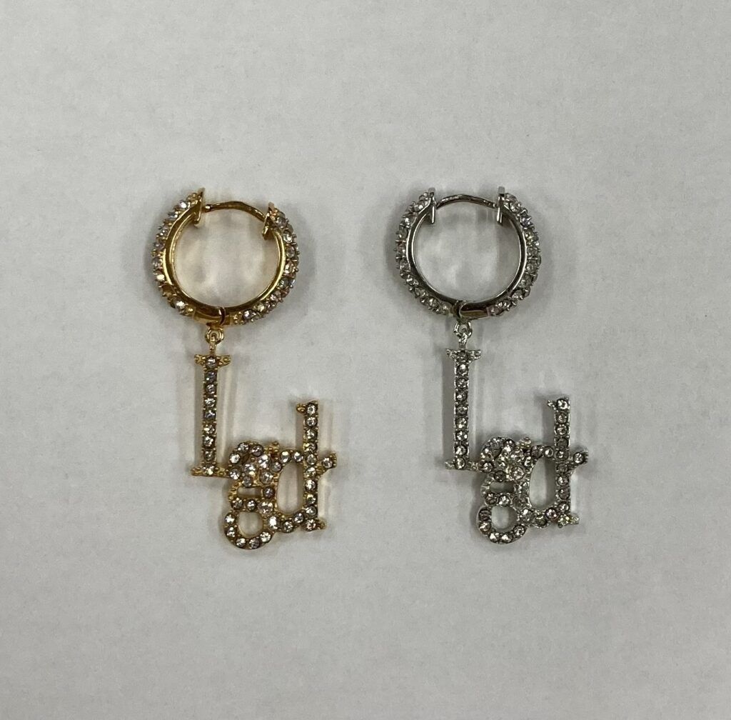 CAD設計から製作した石入りデザインピアス（2色展開）